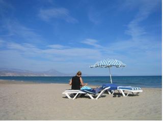 Alicante beach bed and breakfast time