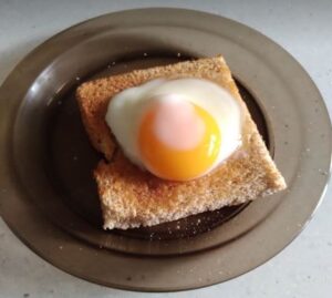 Egg on toast microwave
